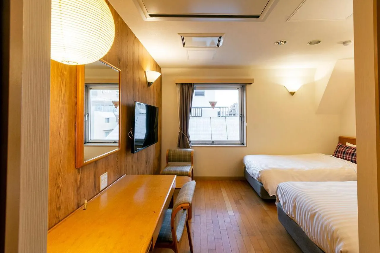 Hotel Toms Tōkyō