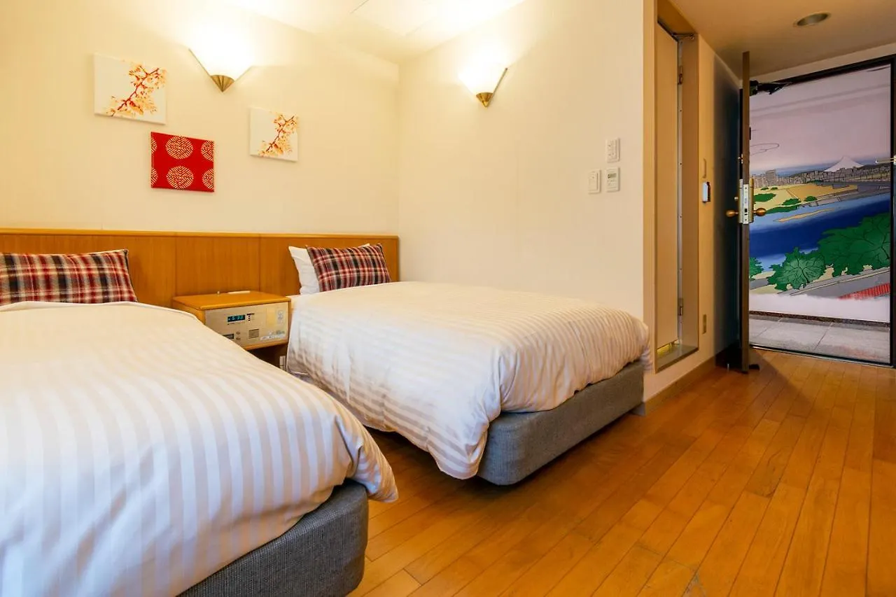 Hotel Toms Tokio 3*,  Japón